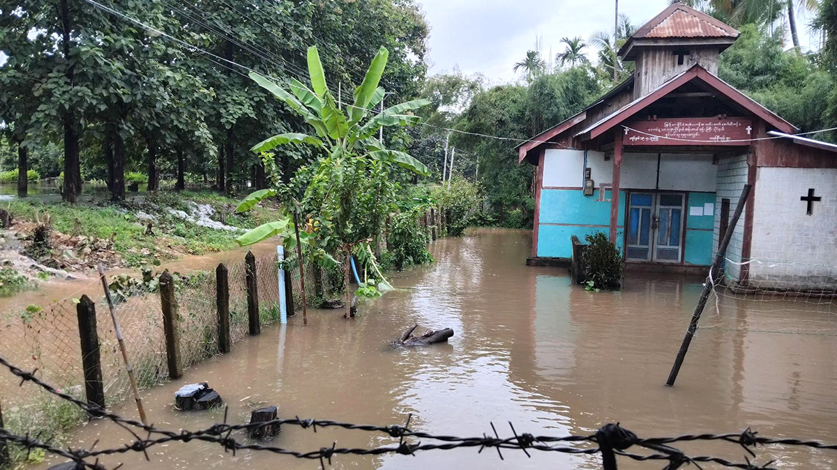 Fooding in Taungoo Diocese © CPM. Used with permission.