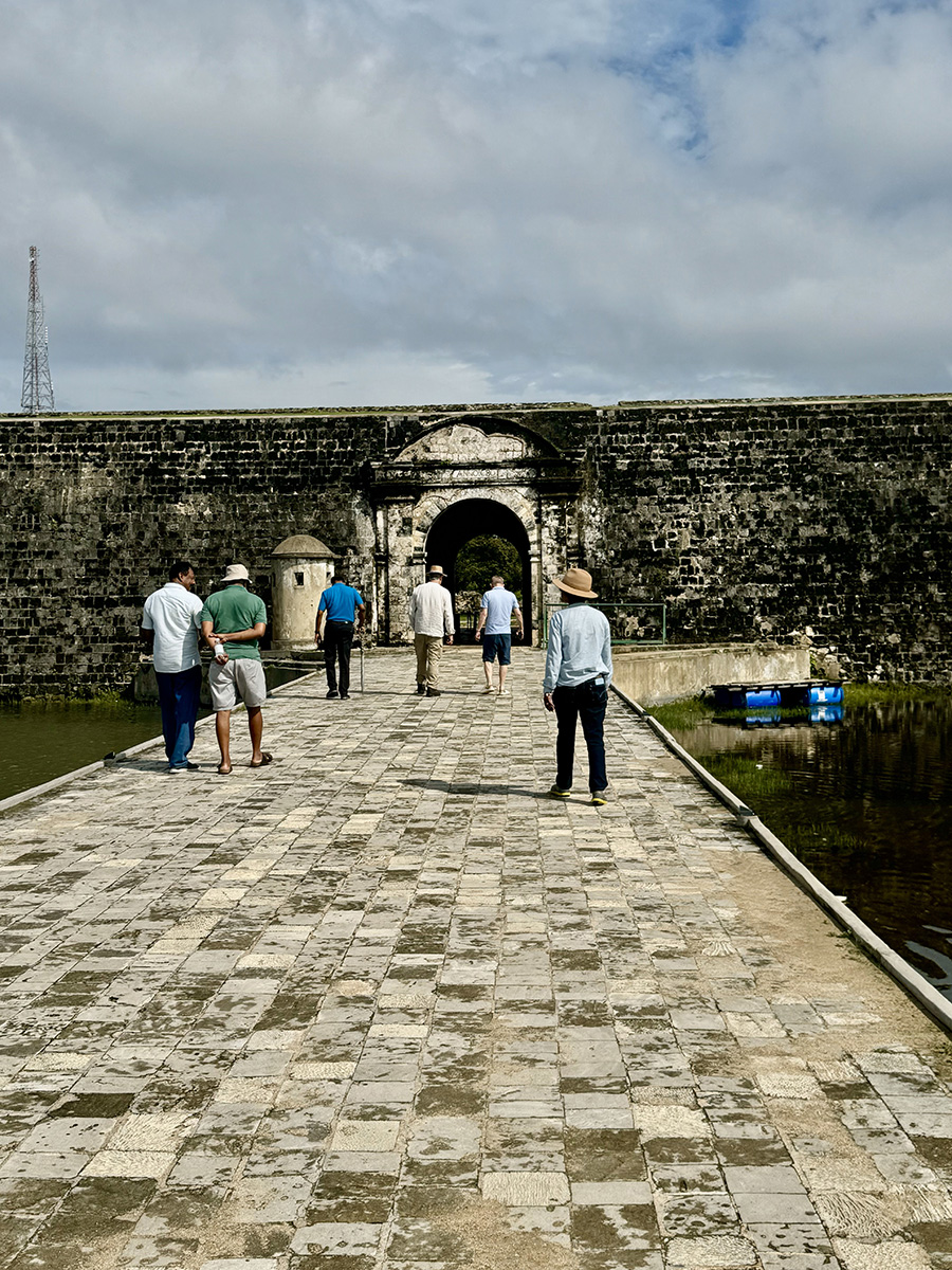 Pilgrims at Jaffna Fort.